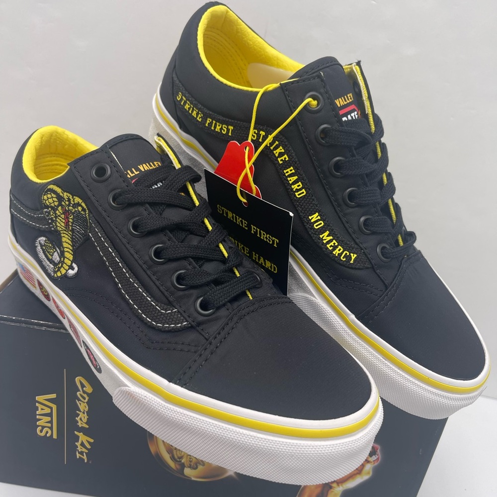Vans Men’s Old Skool
Cobra Kai Black/Yellow/White Sneakers 
VN0A3WKT05N - Picture 10 of 16
